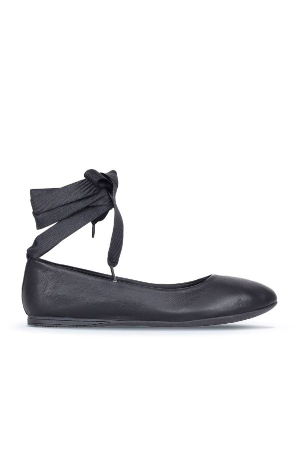 Siyah Deri Kadın Düz Sandalet