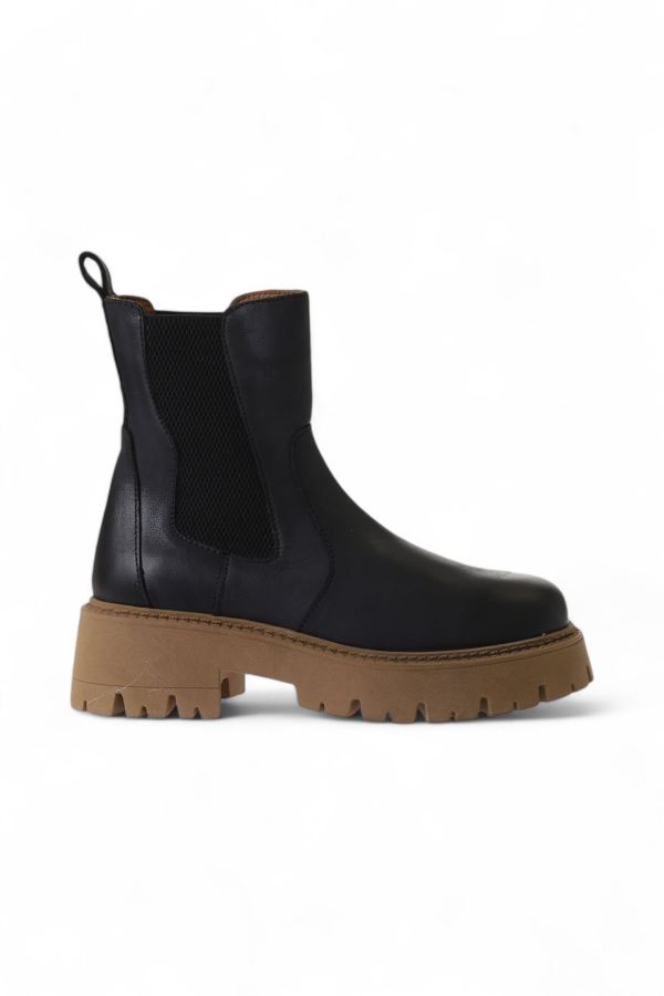 Siyah Deri Kadın Dolgu Topuklu Bot