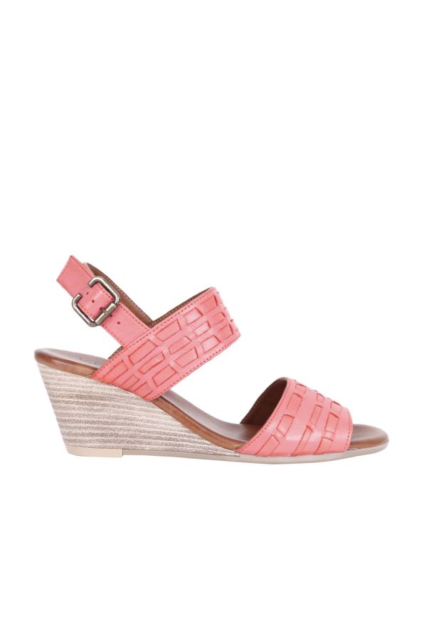 Mercan Deri Kadın Dolgu Topuklu Sandalet 