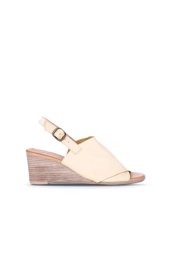 Sarı Deri Kadın Dolgu Topuklu Sandalet