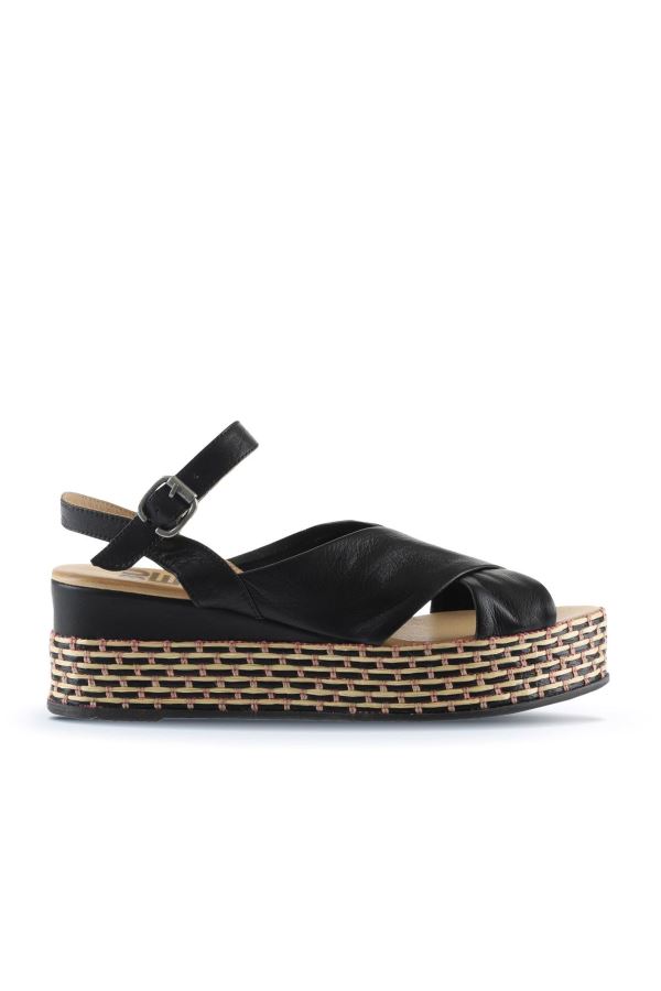 Siyah Sole Deri Kadın Dolgu Topuklu Sandalet