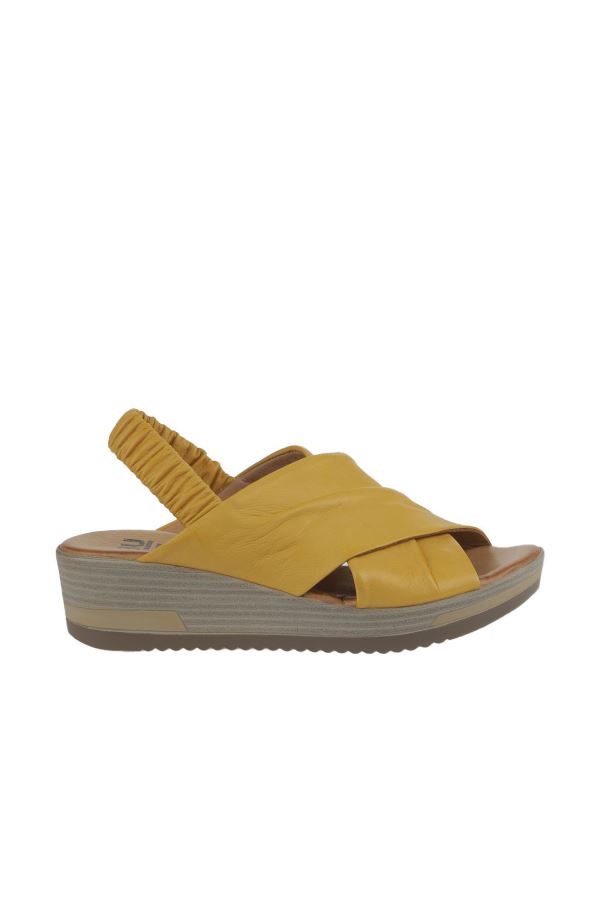 Sarı Deri Kadın Dolgu Topuklu Sandalet