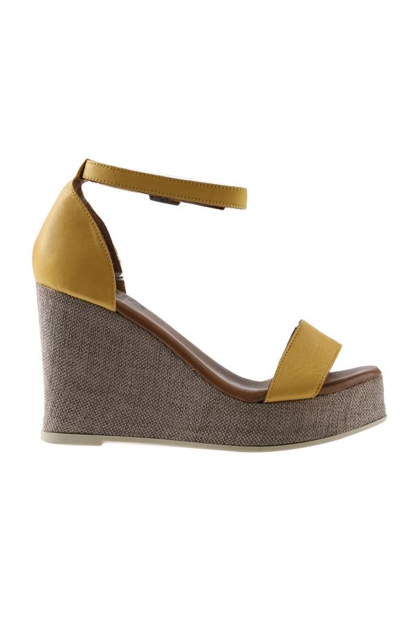 Sarı Deri Kadın Dolgu Topuklu Sandalet