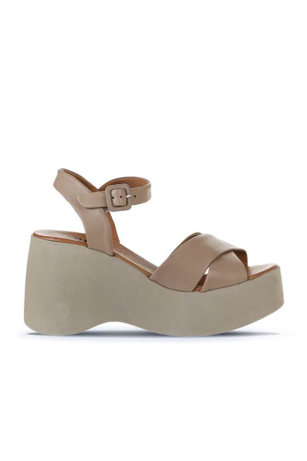 Gri Deri Kadın Dolgu Topuklu Sandalet 