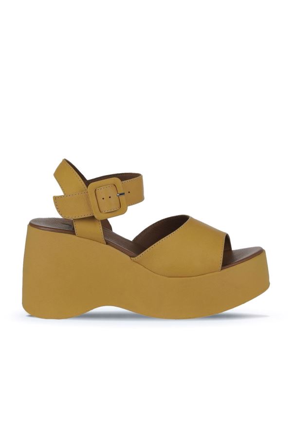 Sarı Deri Kadın Dolgu Topuklu Sandalet