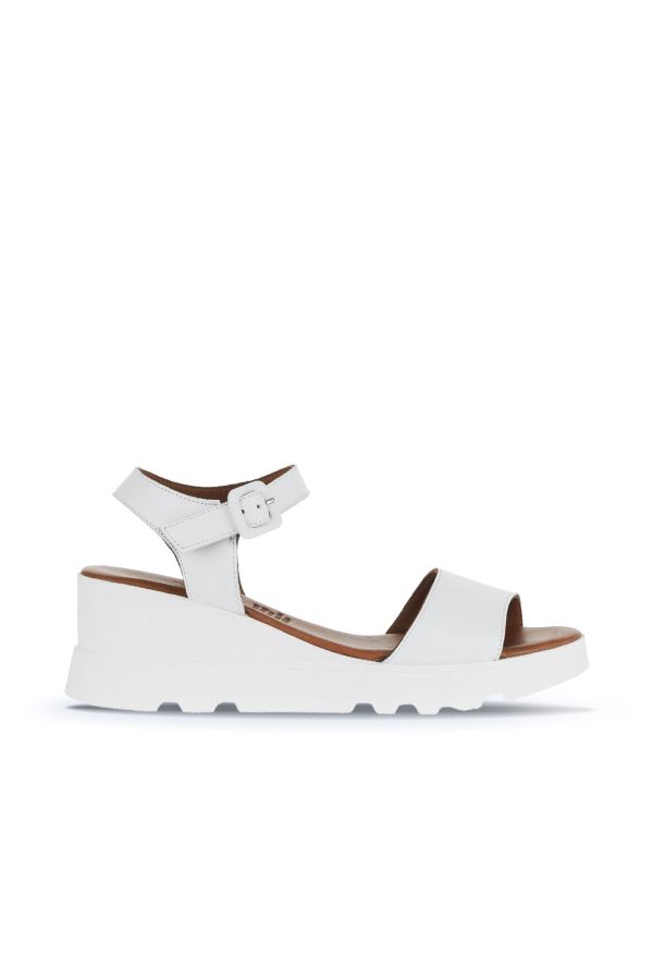 Beyaz Deri Kadın Dolgu Topuklu Sandalet