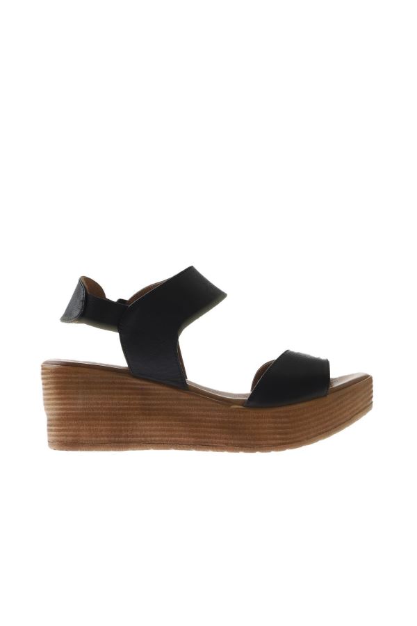 Siyah Khv-Bej Deri Kadın Dolgu Topuklu Sandalet 