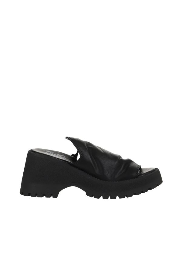 Siyah Deri Kadın Dolgu Topuklu Terlik 