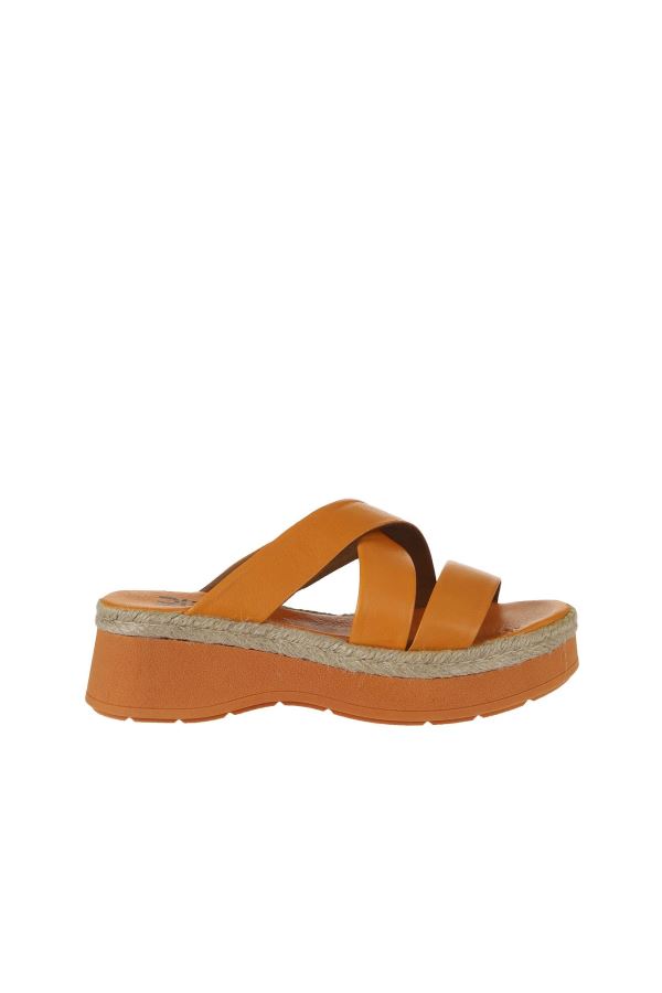 Turuncu Deri Kadın Düz Terlik