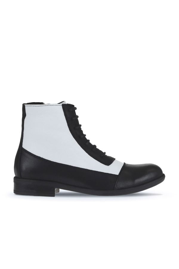Siyah Beyaz Deri Kadın Düz Bot