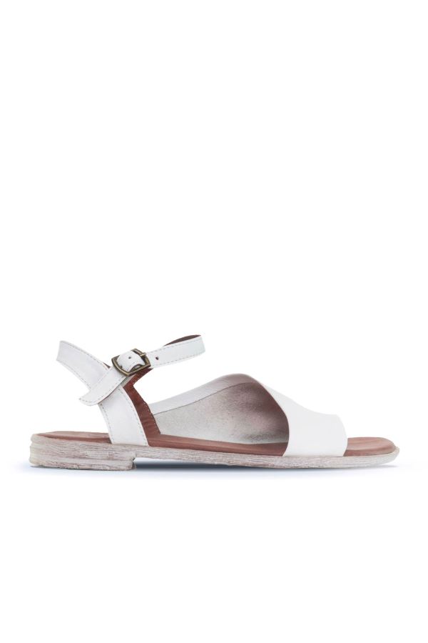 Beyaz Deri Kadın Düz Sandalet