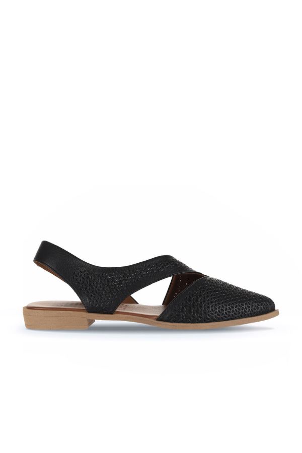 Siyah Deri Kadın Düz Sandalet 