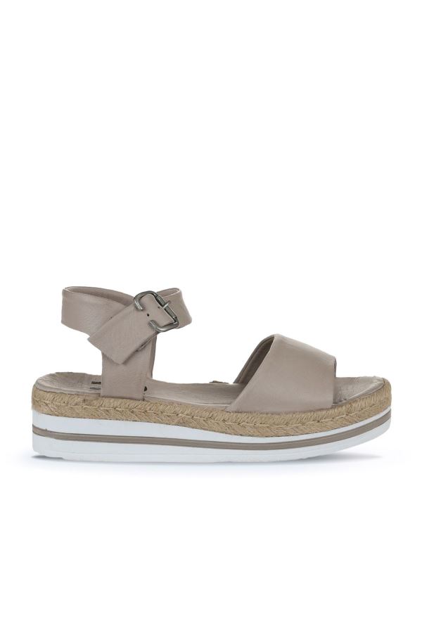 Gri Deri Kadın Düz Sandalet