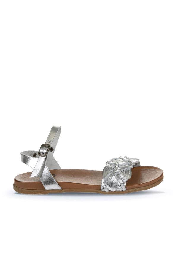 Gümüş Parlak Deri Kadın Düz Sandalet