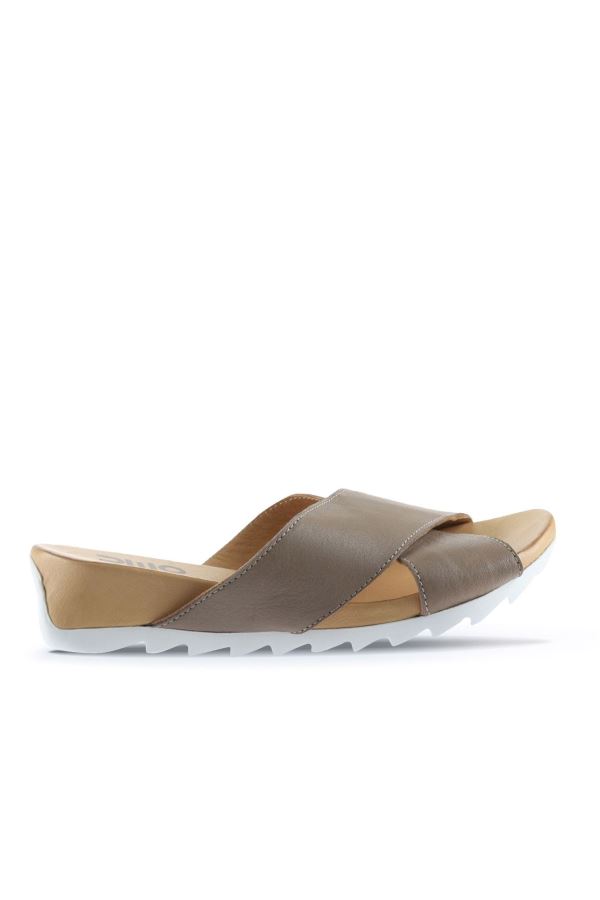 Gri Deri Kadın Düz Terlik 