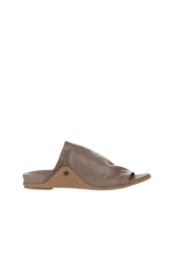 Gri Deri Kadın Düz Terlik 