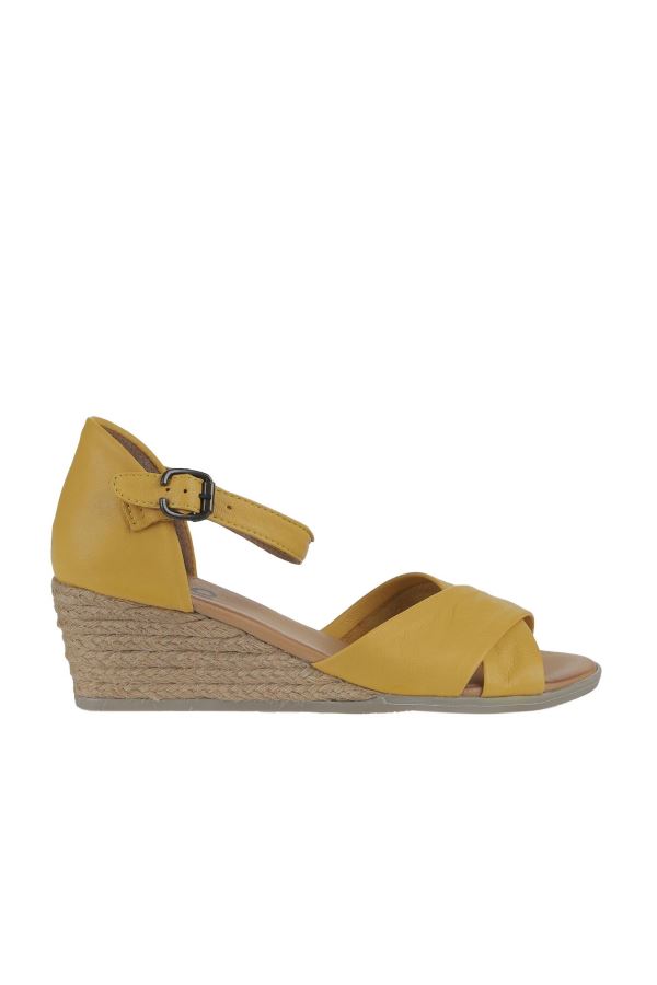 Sarı Deri Kadın Dolgu Topuklu Sandalet