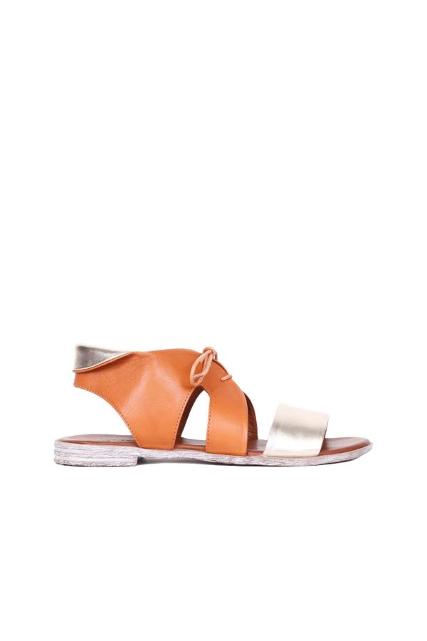 Altın Taba Deri Kadın Düz Sandalet