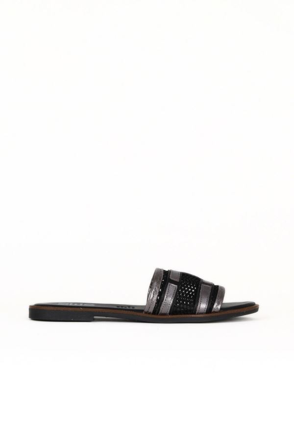 Kurşun Parlak Deri Kadın Düz Terlik