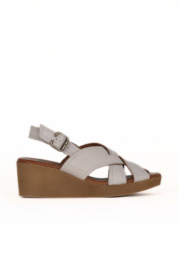Gri Deri Kadın Dolgu Topuklu Sandalet