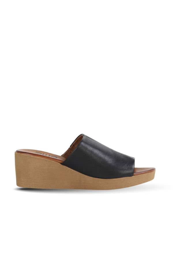 Siyah Deri Kadın Dolgu Topuklu Terlik