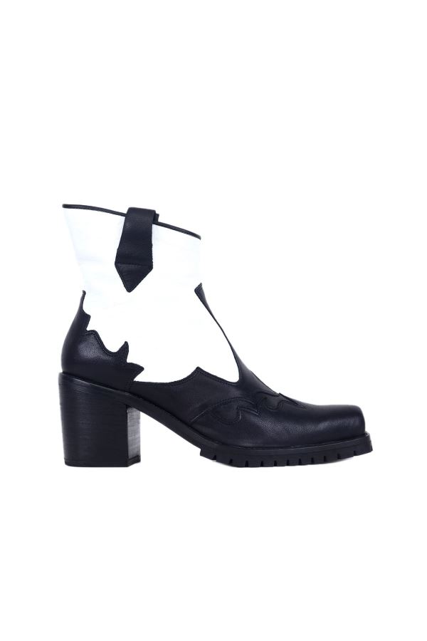 Siyah Beyaz Deri Kadın Topuklu Bot