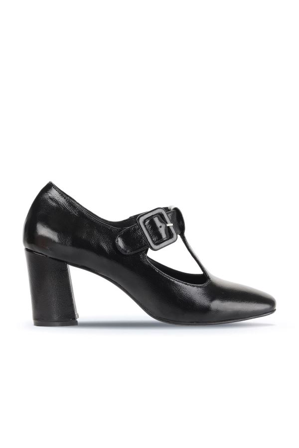 Siyah Rugan Deri Kadın Topuklu Ayakkabı