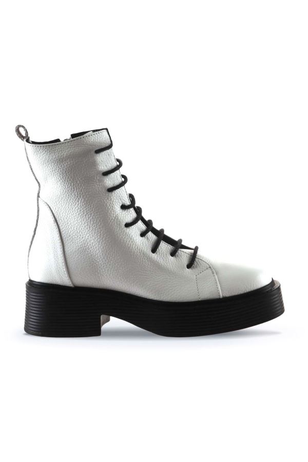 Beyaz Flotter Deri Kadın Topuklu Bot