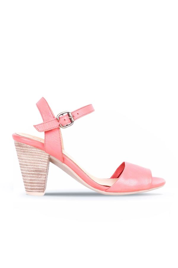 Mercan Deri Kadın Topuklu Sandalet