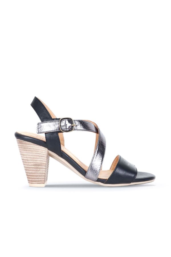 Siyah Deri Kadın Topuklu Sandalet 