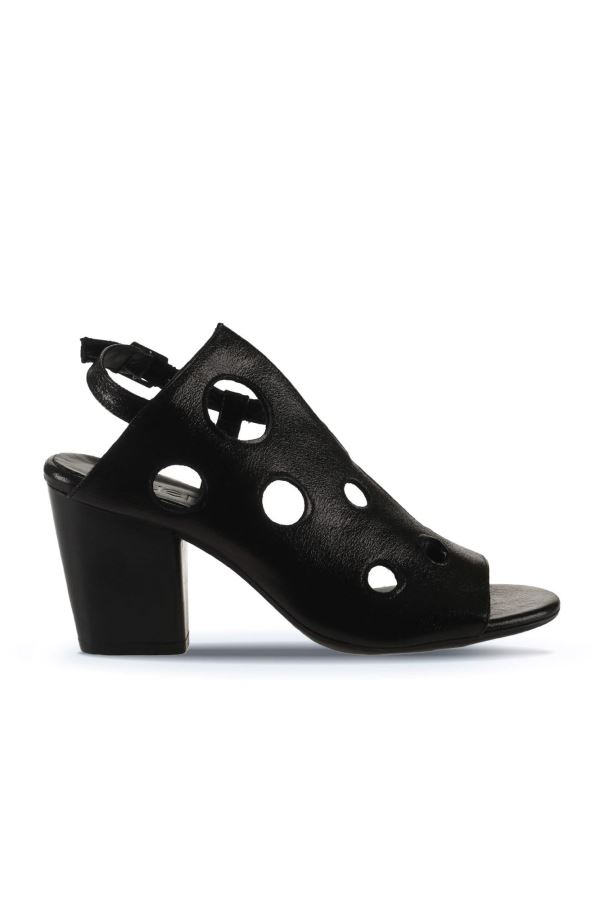 Siyah Parlak Deri Kadın Topuklu Sandalet