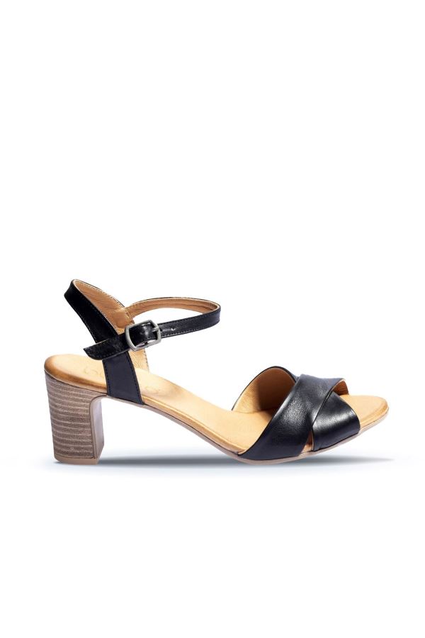 Siyah Deri Kadın Topuklu Sandalet